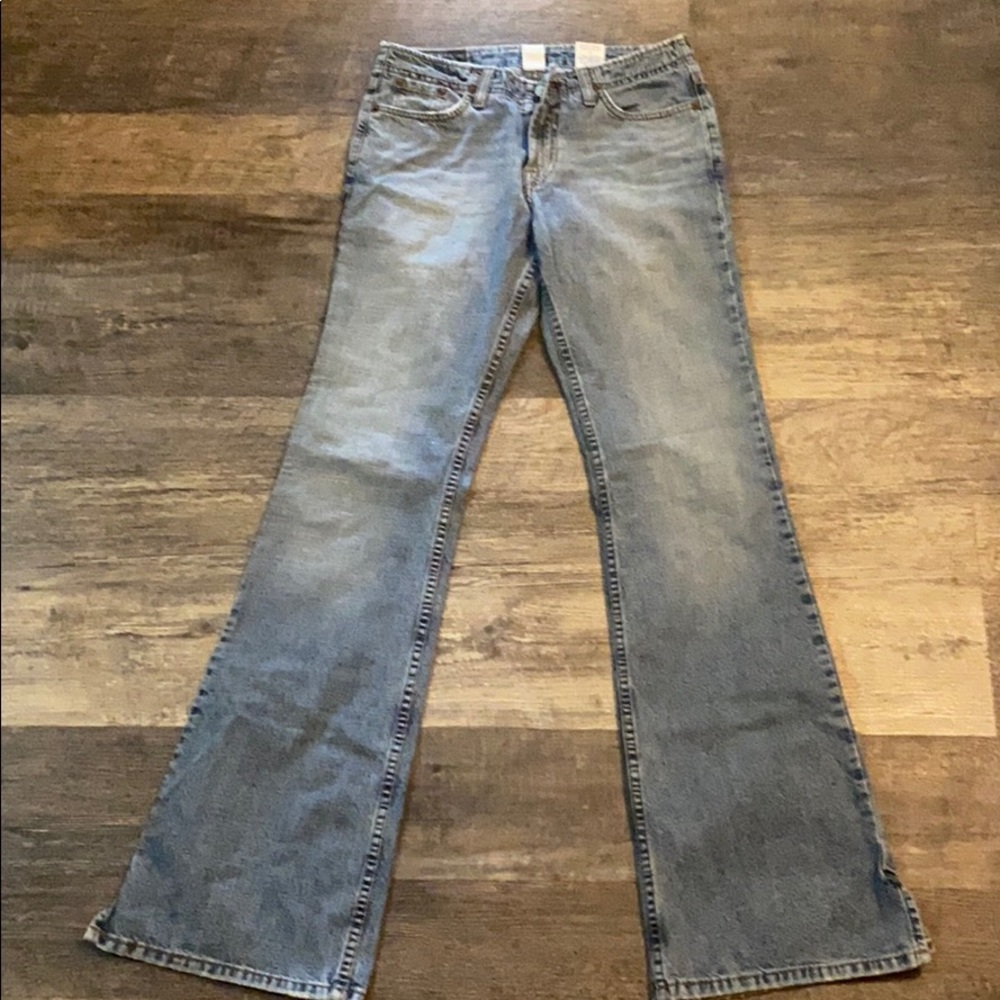 LUCKY BOOT CUT JEANS SIZE 26.